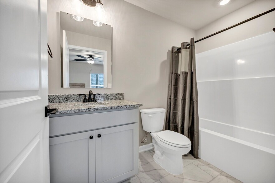 Building Photo - 1221 Pickens St