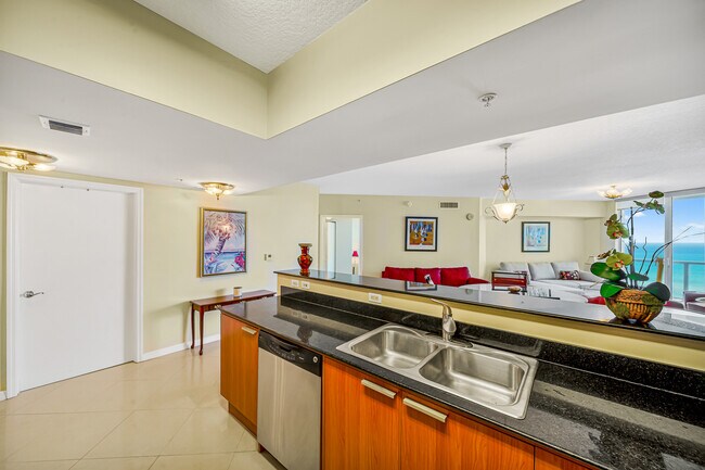 Building Photo - 16699 Collins Ave