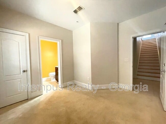 Building Photo - 1688 Mosaic Way