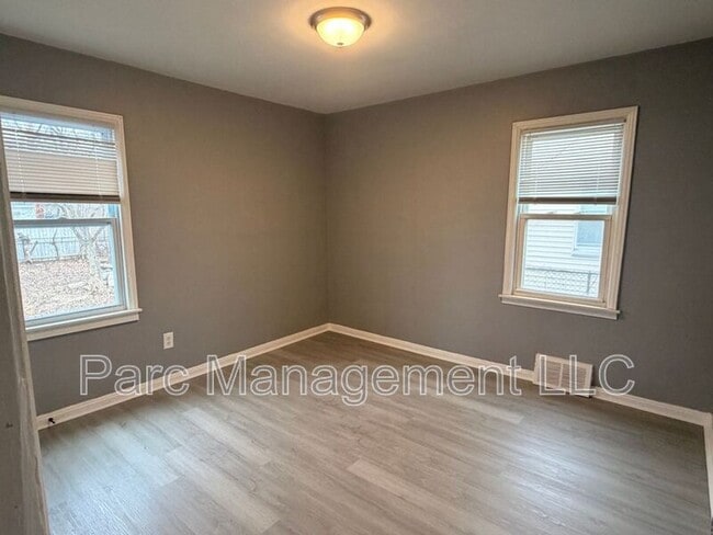 Building Photo - 6262 Penrod St