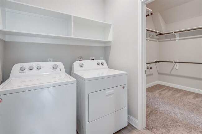 Building Photo - 12704 Southern Oaks Landing