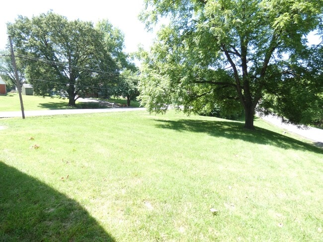 Building Photo - 8108 MO-9