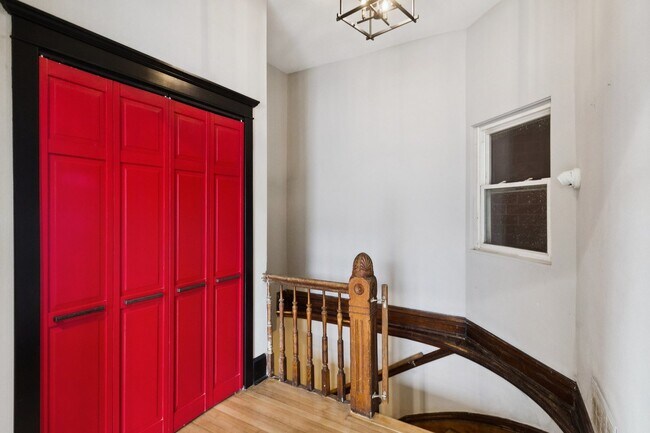 Building Photo - 2900 W Belmont Ave