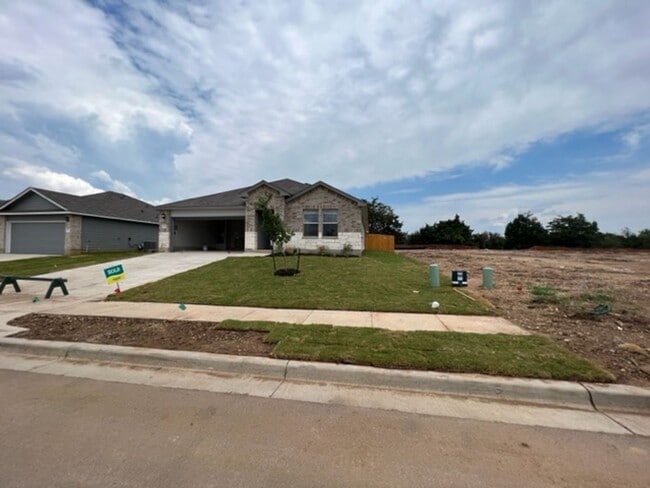 Building Photo - 6917 Guadalupe Rd