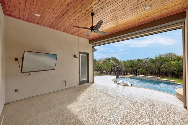 Building Photo - 116 Stardusty