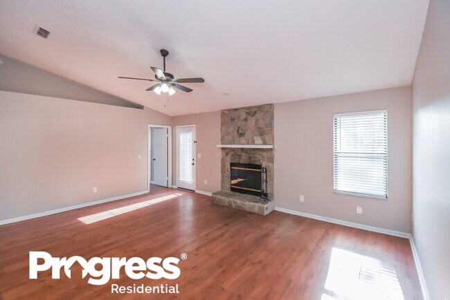 Building Photo - 8155 Pineverde Ln