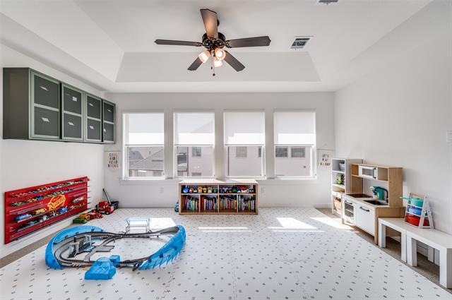 Building Photo - 8433 Colburn