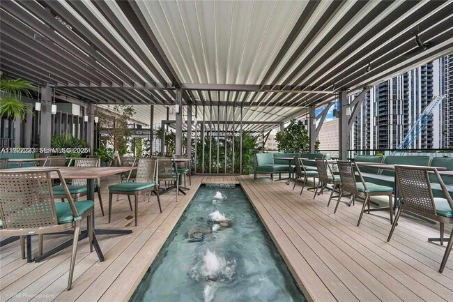 Building Photo - 159 NE 6th St