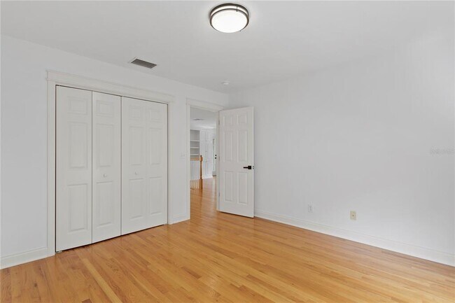 Building Photo - 4502 W Culbreath Ave