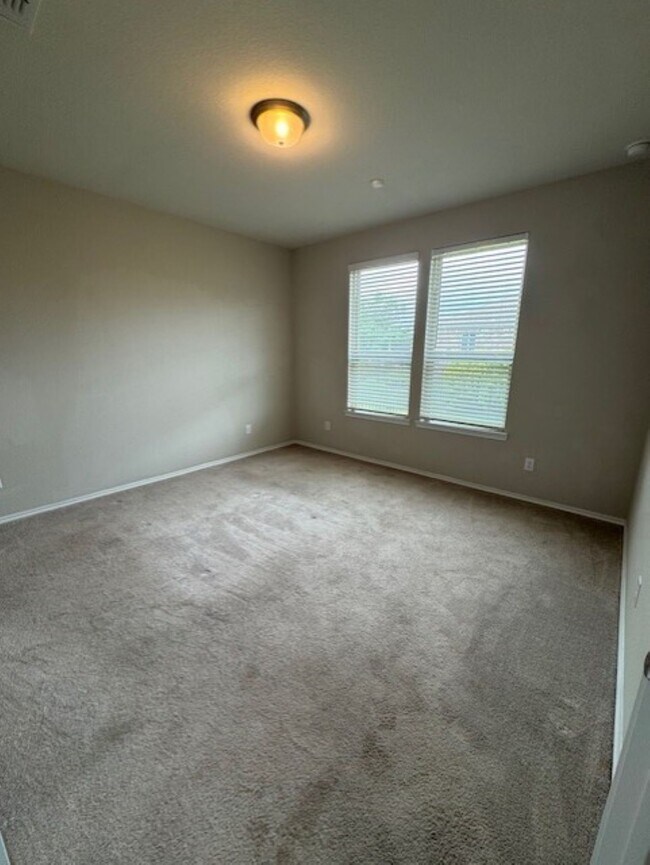 Building Photo - 3218 Chimney Swift Ln