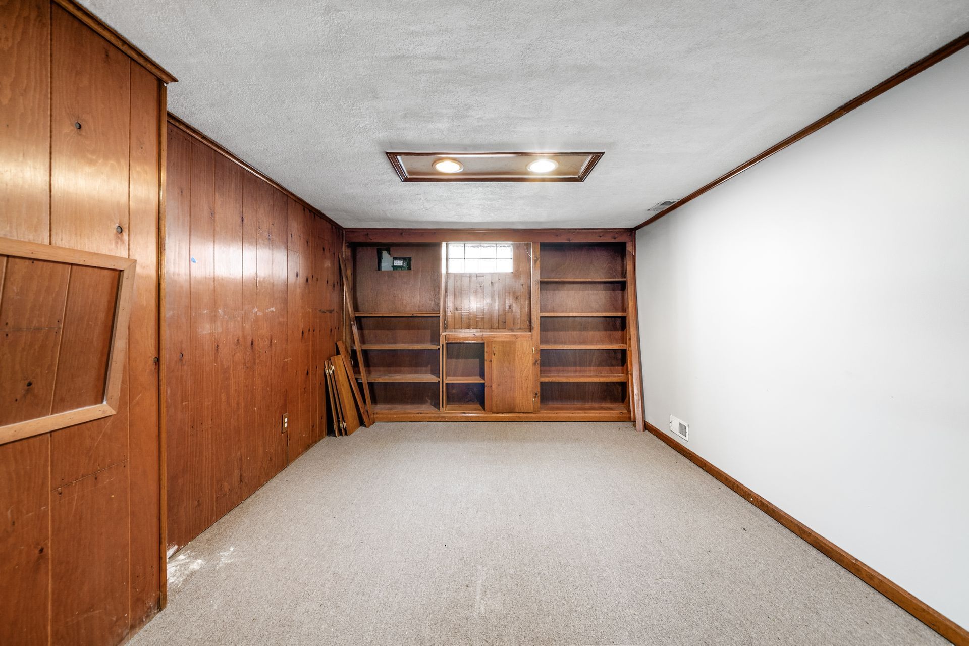 Lower Level Rec Room - 4284 Beechgrove Dr