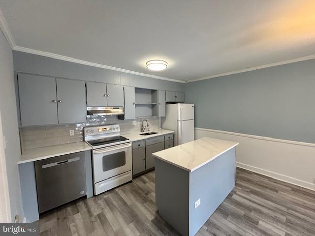 Building Photo - 363 E Lancaster Ave