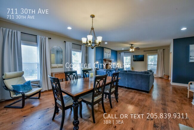 Building Photo - 711 30th Ave