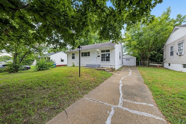 Building Photo - 416 Crawford Rd
