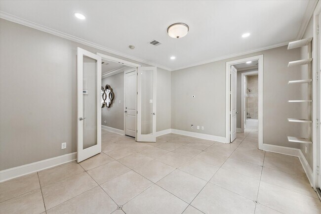 Building Photo - 6019 Post Oak Green Ln