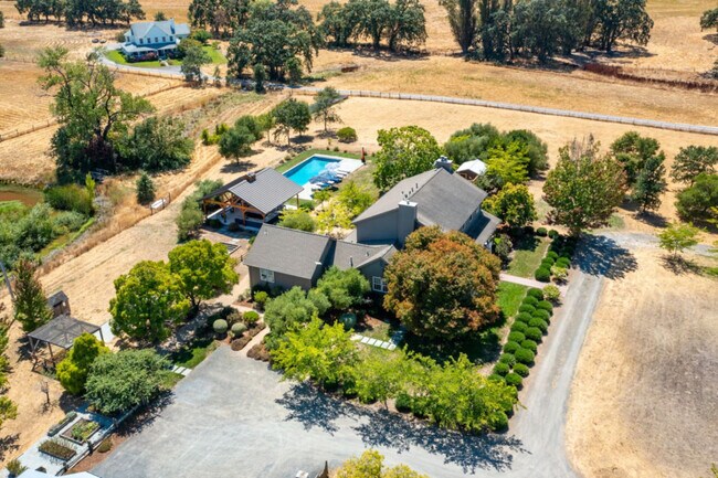 Building Photo - 150 Wood Ranch Rd