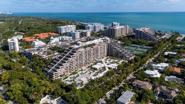 Building Photo - 151 Crandon Blvd