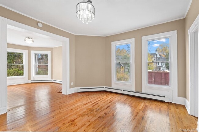 Building Photo - 33 Wickham Ave