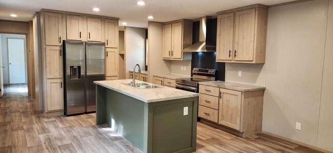 Building Photo - 32560 Hill Creek Rd