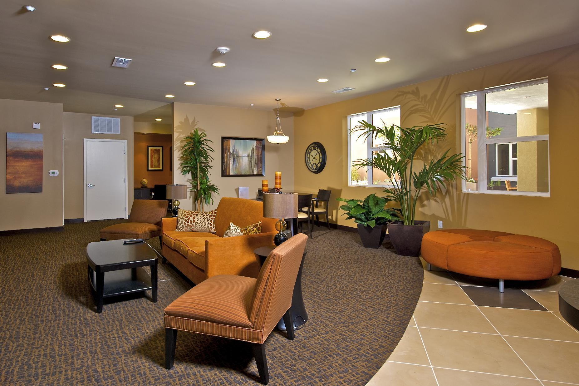 Building Photo - 3650 5th Ave