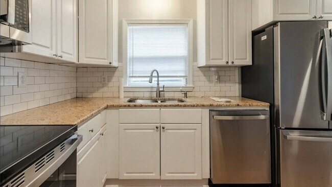Building Photo - 3037 Marlowe Ave
