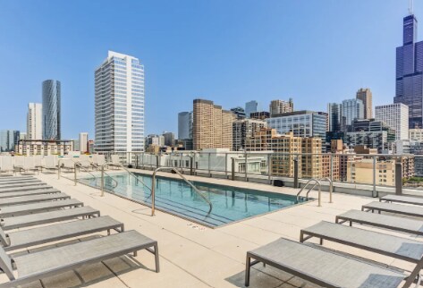 Building Photo - 900 W Van Buren St