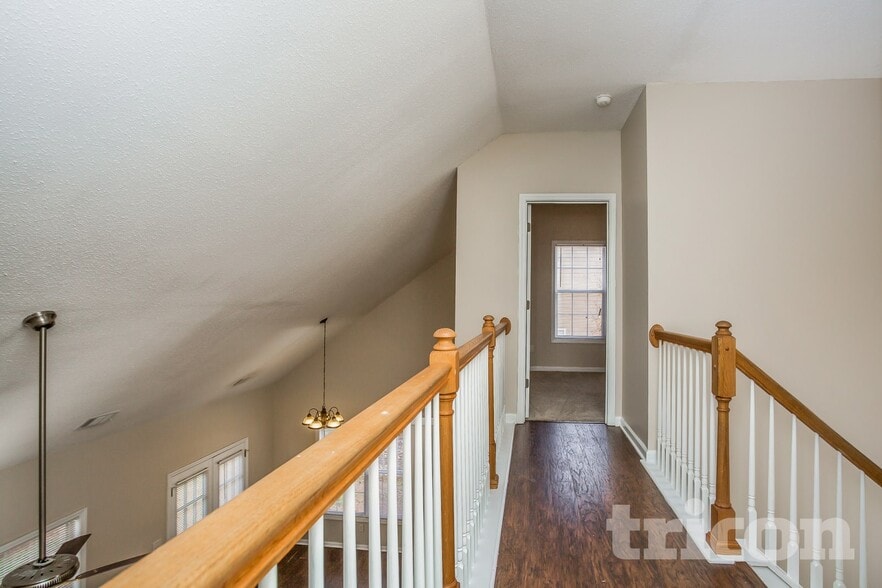 Building Photo - 4577 Garden City Dr