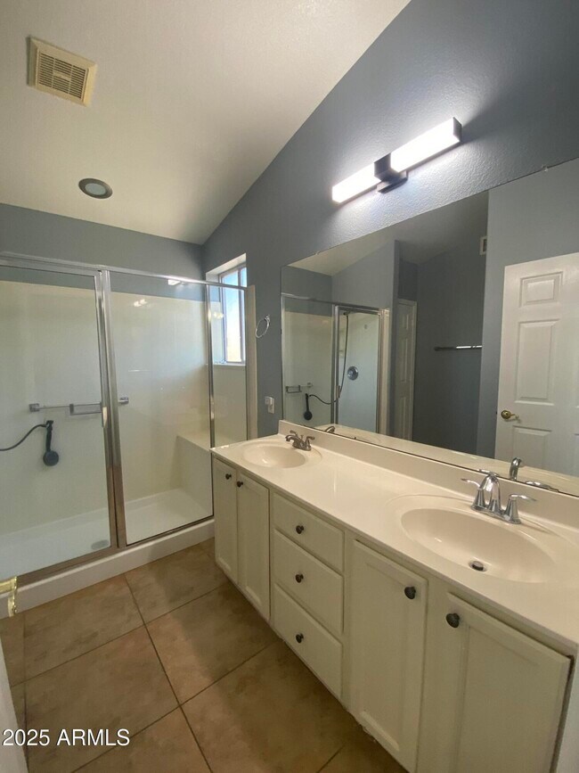 Building Photo - 18231 N Coyote Lakes Pkwy