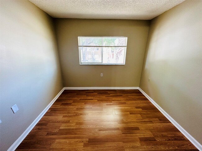 Building Photo - 1162 Lake Terry Dr