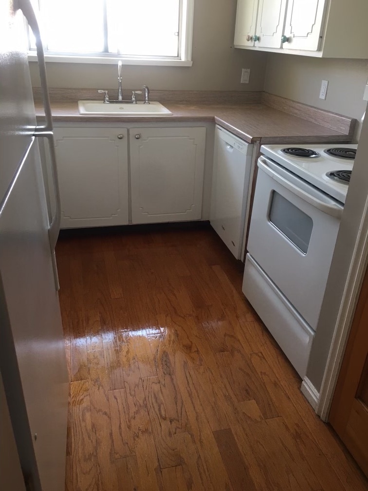 Building Photo - 2588 S 900 E