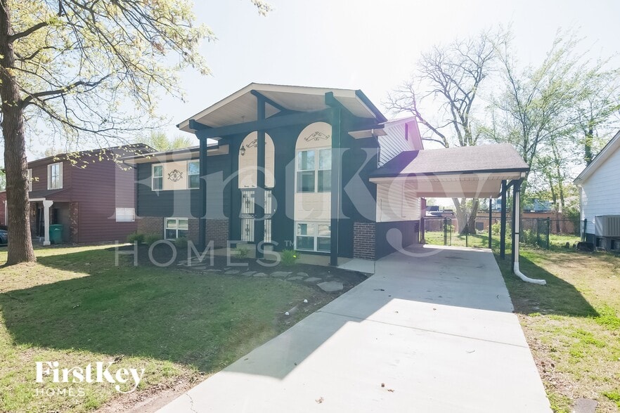 Building Photo - 9553 Winkler Dr