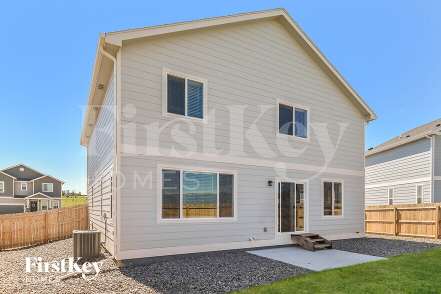 Building Photo - 10178 Luneth Dr