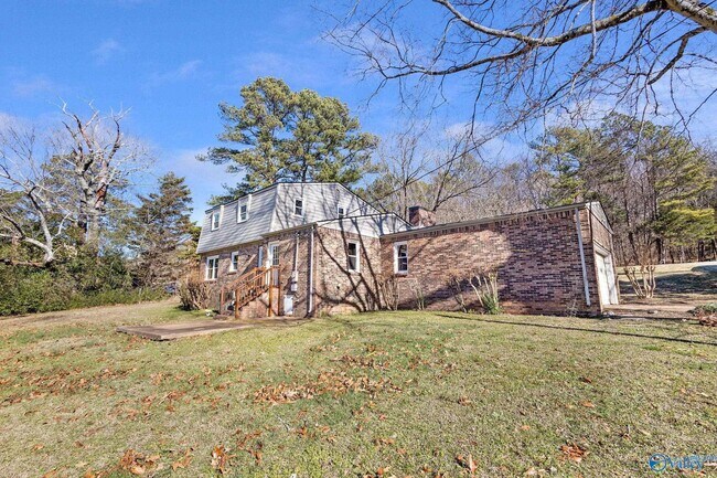 Building Photo - 4307 Indian Hills Rd SE