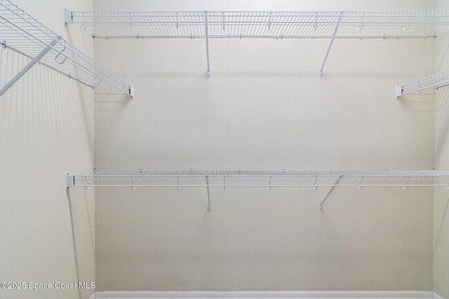 Building Photo - 3325 Sedge Dr