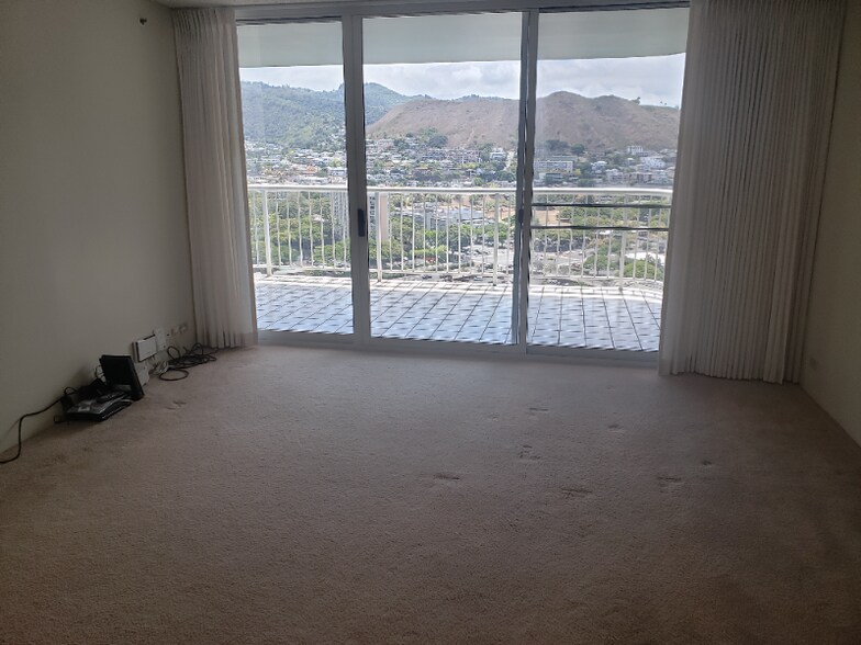 Building Photo - 1212 Nuuanu Ave