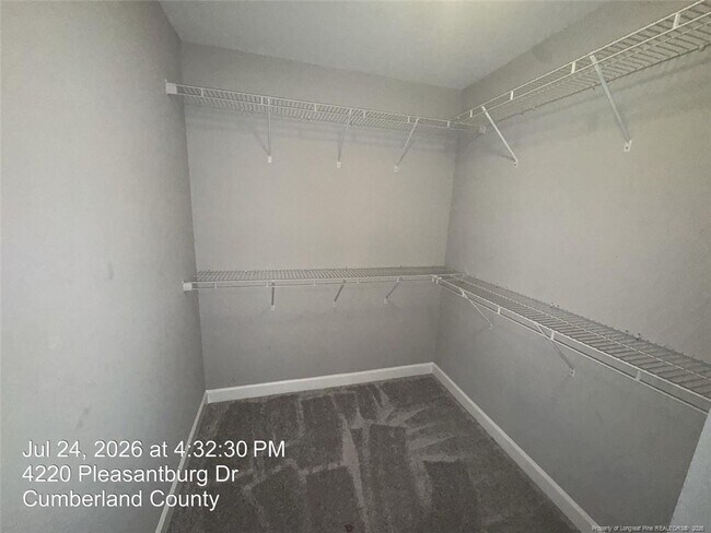 Building Photo - 4220 Pleasantburg Dr