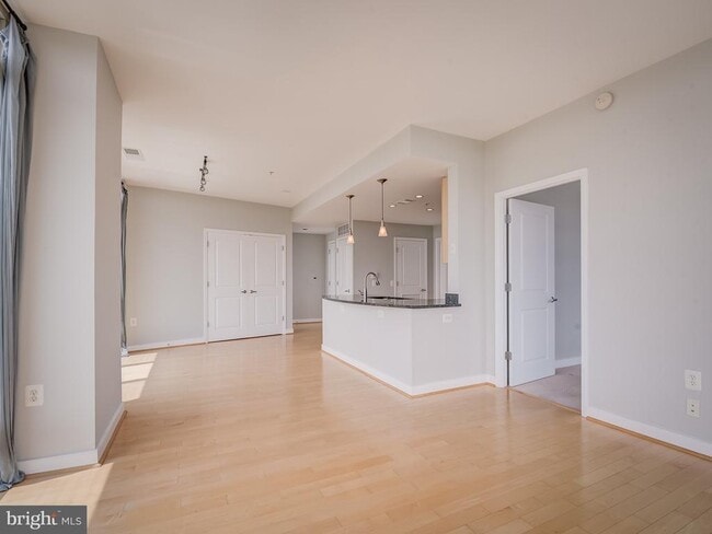 Building Photo - 820 N Pollard St