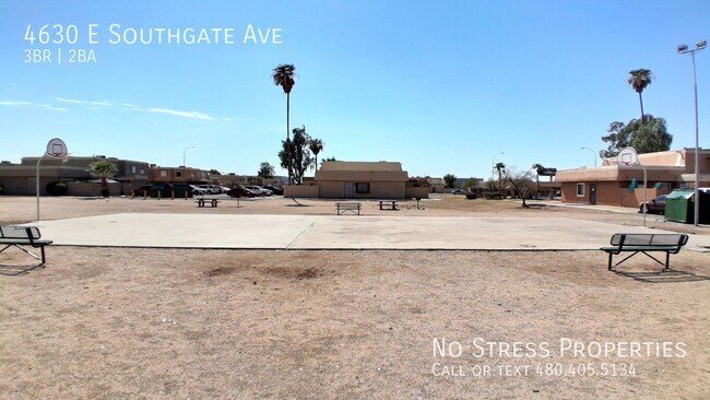 Building Photo - 4630 E Southgate Ave