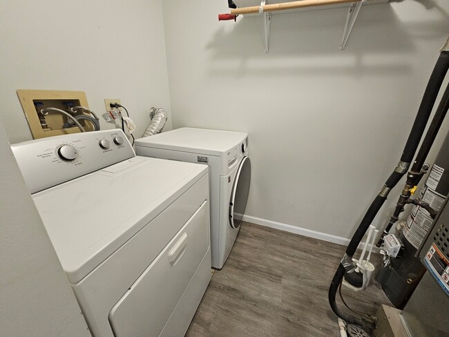 Building Photo - 1241 Bradwell Ln