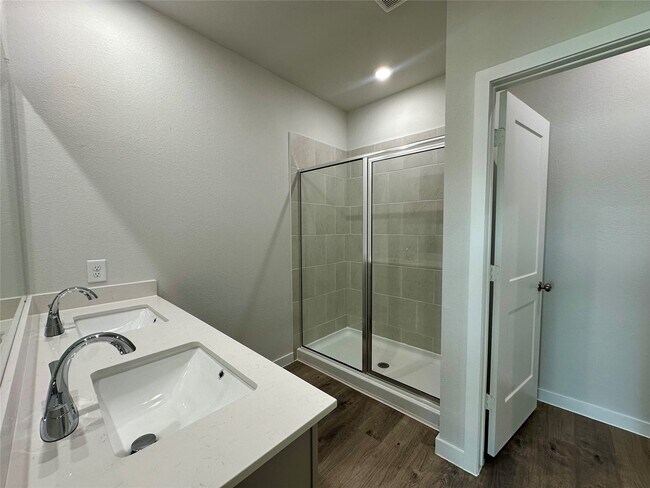 Building Photo - 12026 Curlin Dr