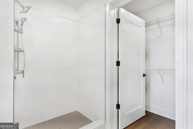 Building Photo - 788 West Marietta St NW