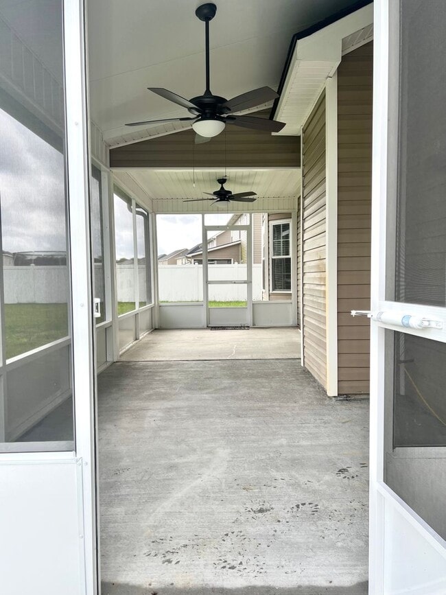 Building Photo - SPRING MOVE-IN SPECIAL: $300 OFF 1ST MONTH...
