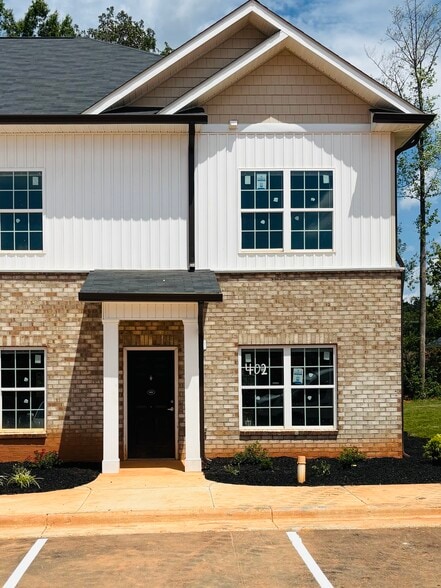 Building Photo - Weddington Place of Lexington