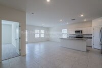 Building Photo - 19410 W Hazelwood St