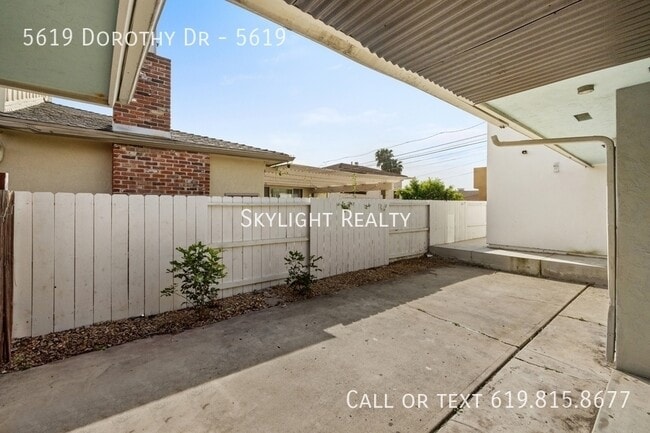 Building Photo - 5619 Dorothy Dr