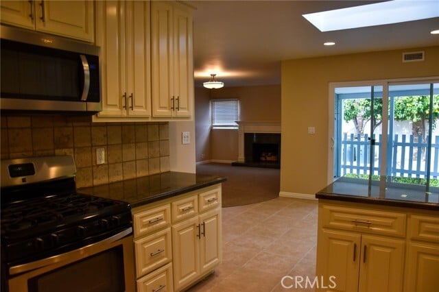 Building Photo - 421 N Park Ln