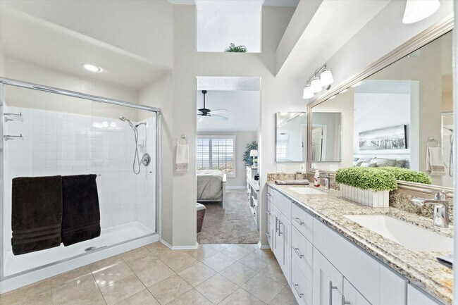 Building Photo - 1037 S Daybreak Ct
