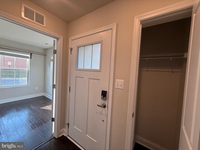 Building Photo - 7105 Druce Way