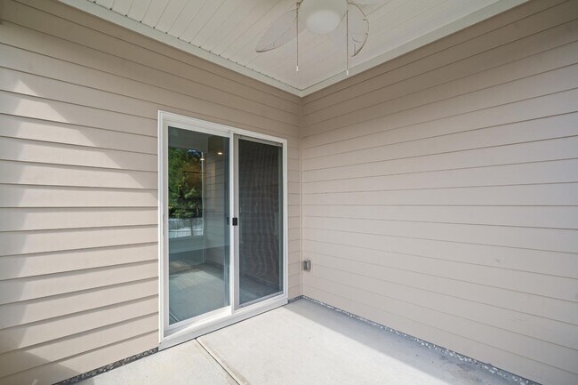 Building Photo - 72 Knotty Ct