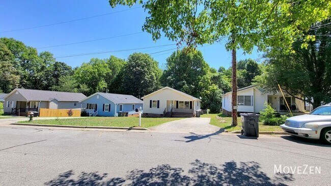 Building Photo - 4006 Coltrain Rd